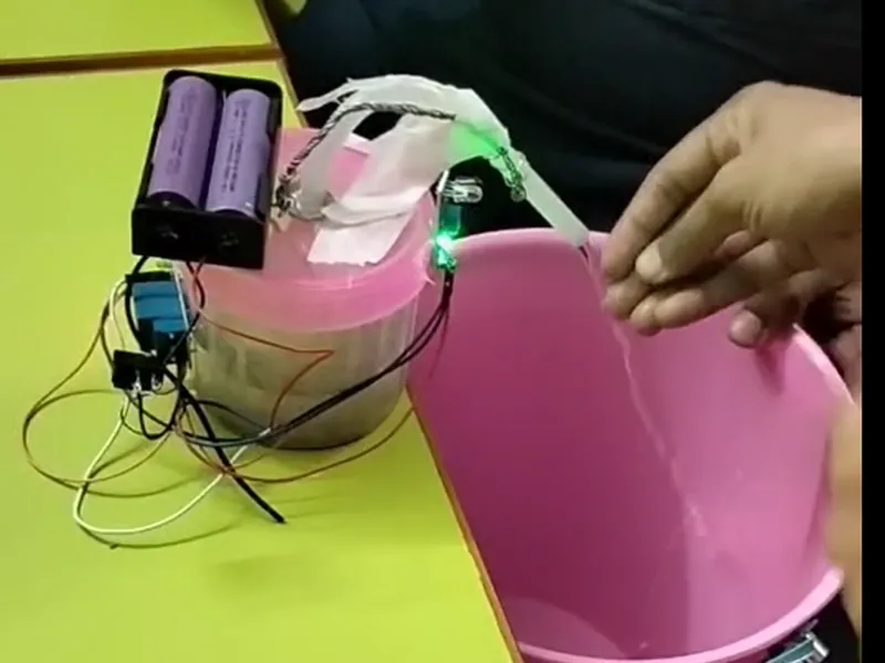 An automatic hand wash dispenser made with a sensor and pump